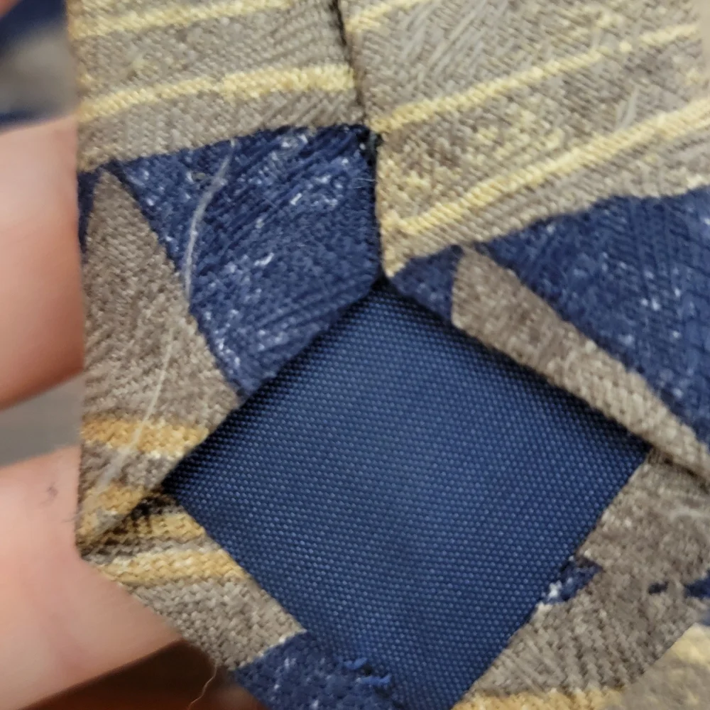 Allea Milano Designer In Italy 100%‎ Silk Artsy Mens Tie 58in long